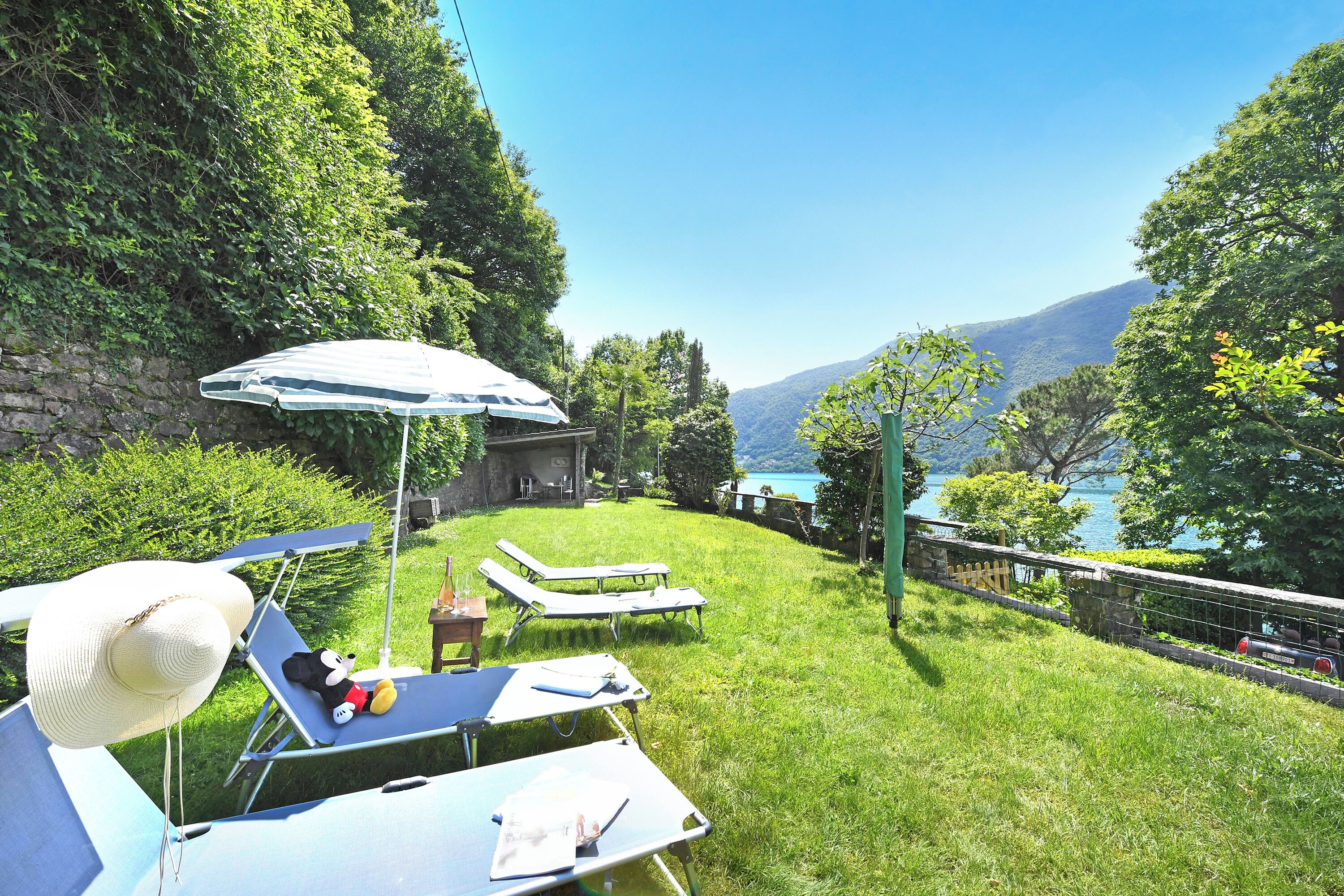 Standard-Haus, 3 Schlafzimmer, Kamin, Seeseite (Mica Aurea Morcote - Villa with) | Garten