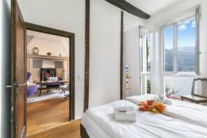 Nhà Tiêu chuẩn, nhiều phòng ngủ, cạnh hồ (Mica Aurea Morcote) | 3 phòng ngủ, khu vực làm việc phù hợp cho laptop 