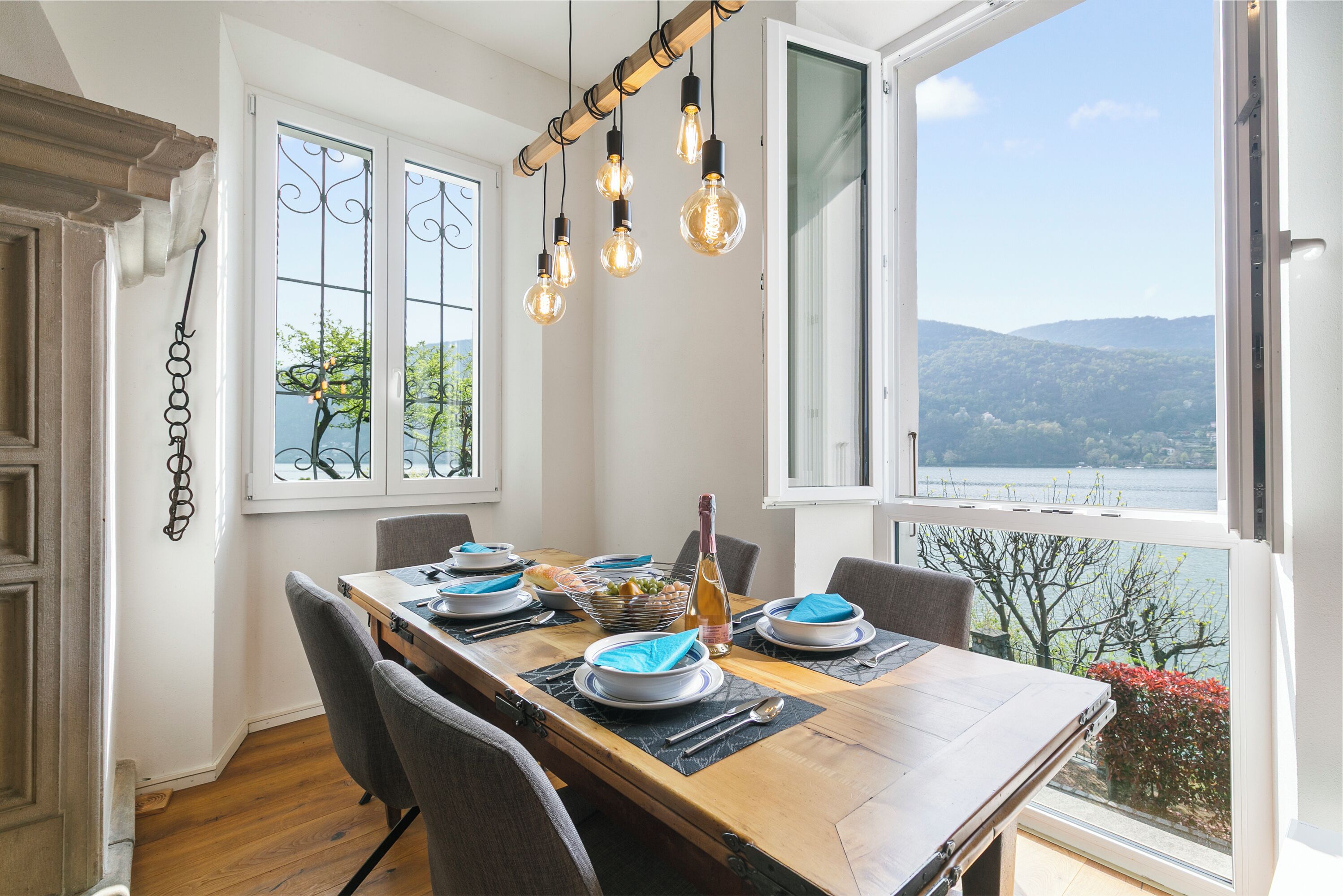 Standard House, Multiple Bedrooms, Lakeside (Mica Aurea Morcote) | Dining