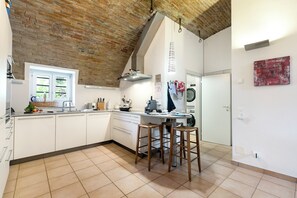 Standard House, Multiple Bedrooms, Lakeside (Mica Aurea Morcote) | Private kitchen | Fridge, oven, stovetop, dishwasher - Mica Aurea Morcote (Morcote)
