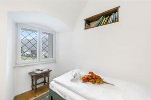 Standard House, Multiple Bedrooms, Lakeside (Mica Aurea Morcote) | Interior - Mica Aurea Morcote (Morcote)