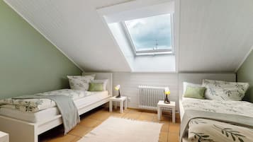 2 bedrooms, iron/ironing board, free WiFi, bed sheets