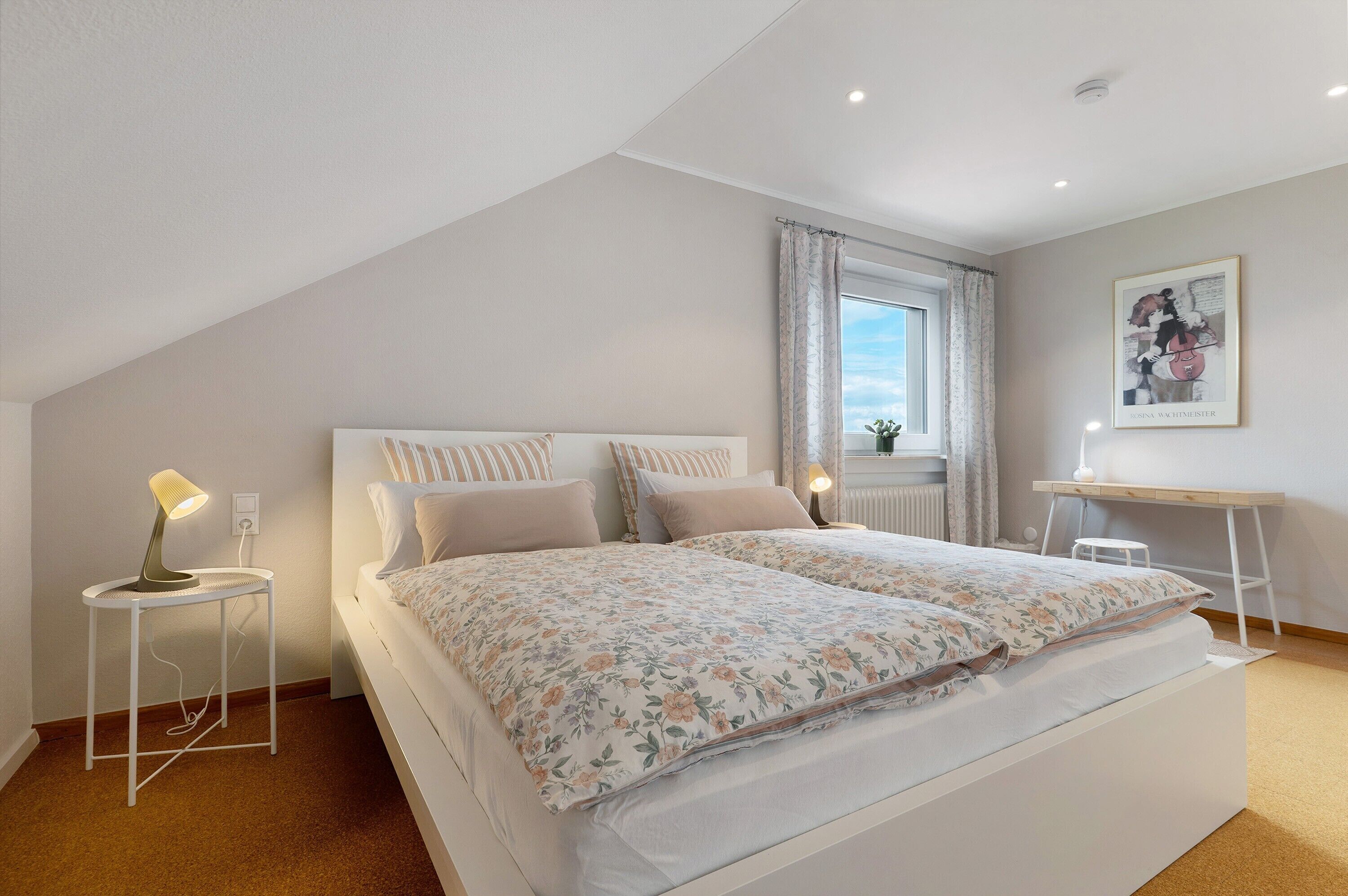 2 bedrooms, iron/ironing board, free WiFi, bed sheets