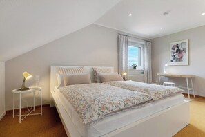 2 bedrooms, iron/ironing board, free WiFi, bed sheets - Apartment 'Sämann' with Mountain View, Balcony and Wi-Fi (Oberkirch)