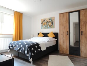 1 chambre, fer et planche à repasser, Wi-Fi gratuit, draps fournis