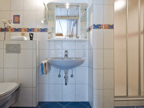 Shower, towels