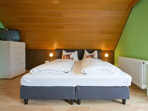 1 多间卧室、免费 WiFi、床单