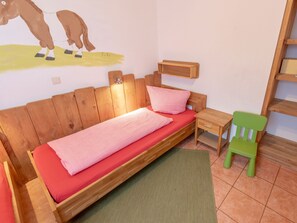 2 عدّة غرف نوم وواي فاي مجانًا وملاءات أسرّة