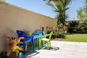 Family Apartment, 4 Bedrooms, Lanai, Sea View | Terrace/patio