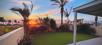 Gugel Waves Seaview 4BR Family Aparts