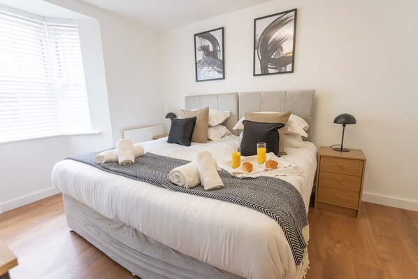 Apartment | 2 bedrooms, iron/ironing board, free WiFi - Bedford Meadows Apartment (Bedford)