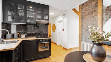 Apartment, Kitchen | Private kitchen | Espresso maker, electric kettle, dining tables