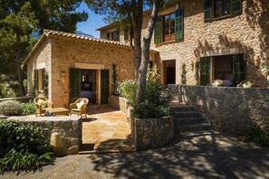 Exterior - My Rental Homes | Villa Maggy with sea view and   pool (Banyalbufar)