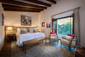 4 habitaciones, tabla de planchar con plancha y wifi gratis