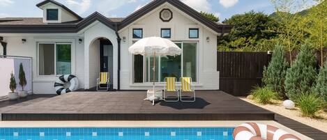 Basic Room, 1 Bedroom (BHouse(Private Jacuzzi/BBQ/Warm Pool))