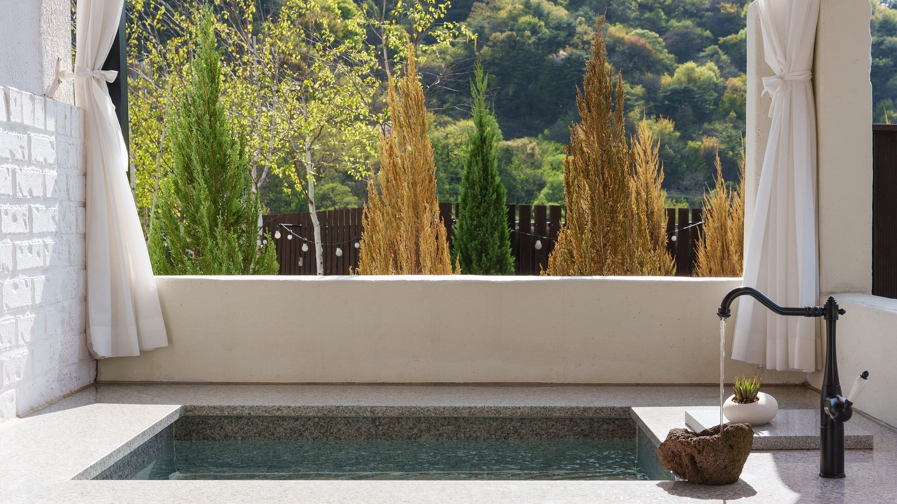 Basic Room, 1 Bedroom (AHouse(Private Jacuzzi/BBQ/Warm Pool)) | 1 bedroom, free WiFi