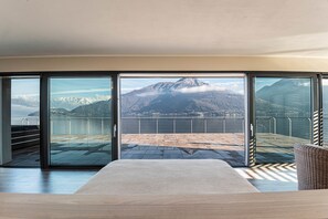 3 bedrooms, iron/ironing board, travel crib, free WiFi