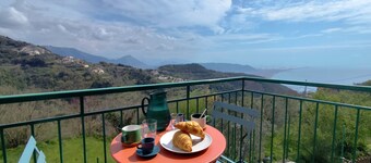 Seaview Apartments with Two Pools, Sauna & Free Parking - Casale Dorotea