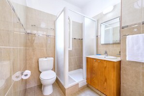 Shower - Villa Alex (Paralimni)