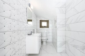 Shower - Villa Levanda #40 (Paralimni)