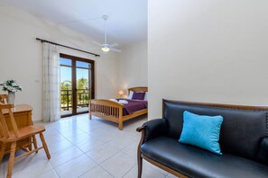 3 bedrooms, bed sheets - Villa Greco Mare #5 (Paralimni)