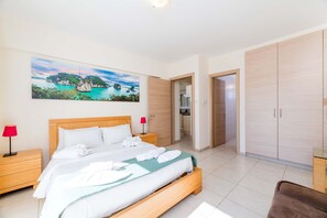 1 bedroom, cots/infant beds, bed sheets - Estelle Suite (Ayia Napa)