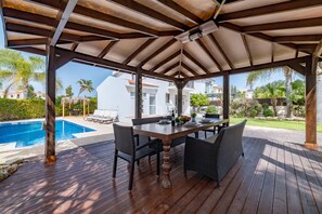 Coffee and/or coffee maker - Thekla Oasis Villa (Sotira)