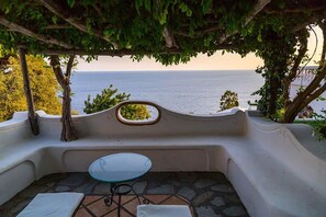 Property grounds - Villa Desideria with heated pool - My Rental Homes (Praiano)