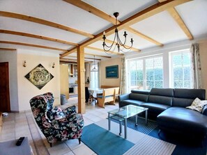 Fernseher, Stereoanlage