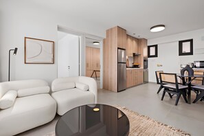 Living area - Finikoudes Marina View 102 (Larnaca)