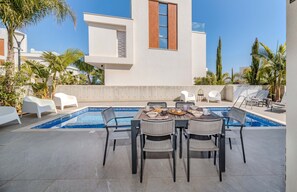 Exterior - By The Beach - Aura Villa (Paralimni)