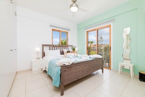 2 chambres, lits bébé (en supplément), draps fournis