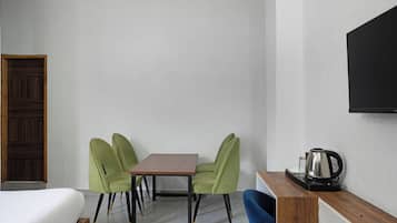 Deluxe Room | Free WiFi
