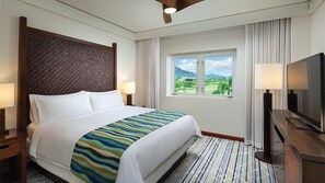 3 soverom, skrivebord, strykejern/-brett og reiseseng for barn