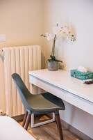 Double Room | Blackout drapes, soundproofing, free WiFi