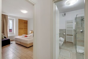 Standard Apartment, Multiple Bedrooms (Flower House) | Bathroom | Shower, hair dryer, bidet, towels - Flower House (Arco)