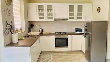 Microwave, oven, stovetop, dishwasher