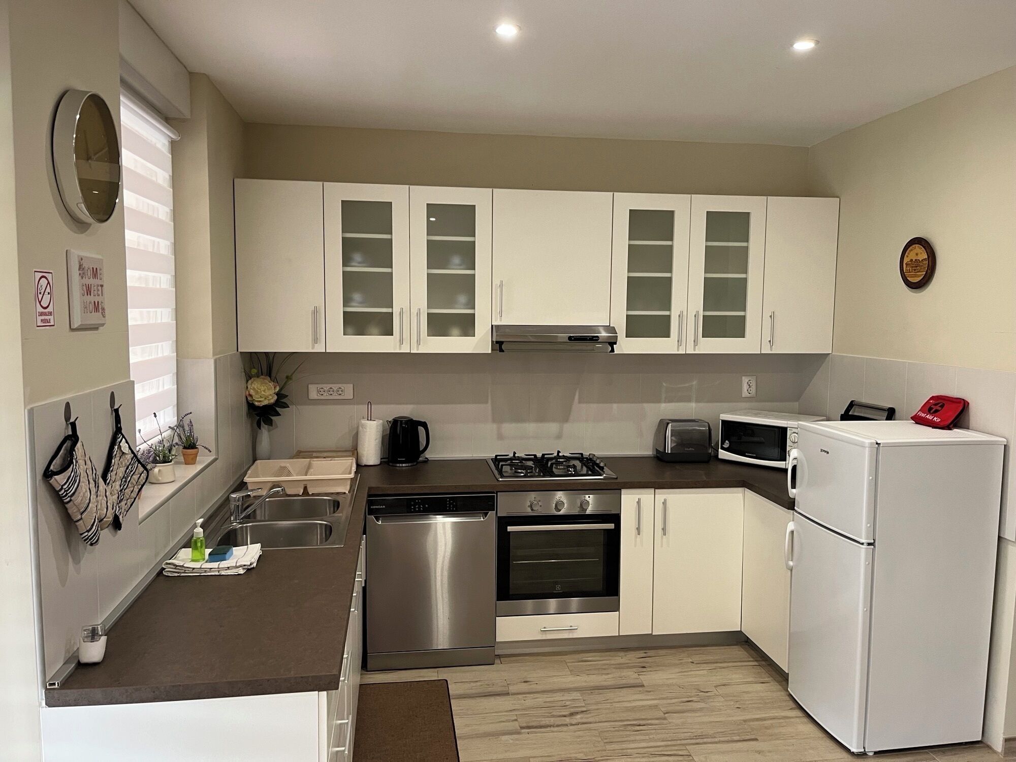 Micro-ondas, fogão, cooktop, lava-louças