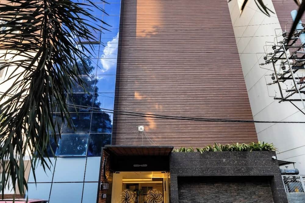 Akoya Business Hotel - Smart Stays, Whitefield
