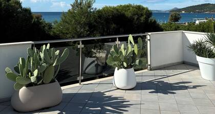 Where the Sunset Meets the Sea - Panoramic penthouse a stone's throw from the beach