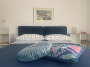 2 makuuhuonetta, silitysrauta/-lauta, ilmainen Wi-Fi, vuodevaatteet