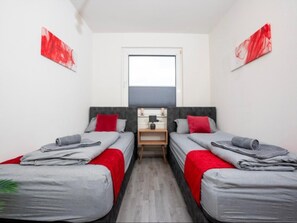 14 bedrooms, WiFi, bed sheets