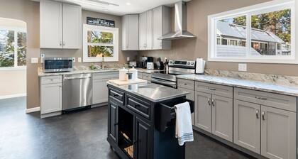 Bungalow on the Boulevard in Mt. Shasta