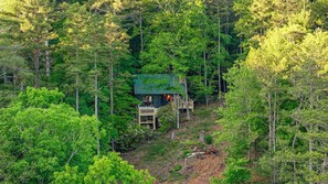Exterior - Red, White, and Blue Ridge Retreat (Blue Ridge)