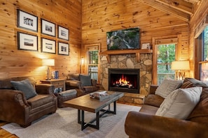 Smart TV, fireplace