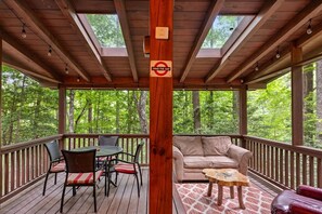 Outdoor dining - Shaded Laurel - New Hot Tub! (Blue Ridge)