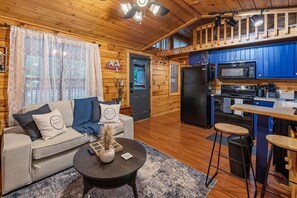 Smart-tv och eldstad