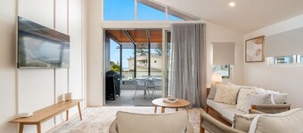 22 North & South - Two modern duplexes in a prime location close to the beach