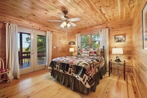 4 bedrooms, desk, free WiFi, bed sheets - Cardinal and Bear Lodge (Blue Ridge)