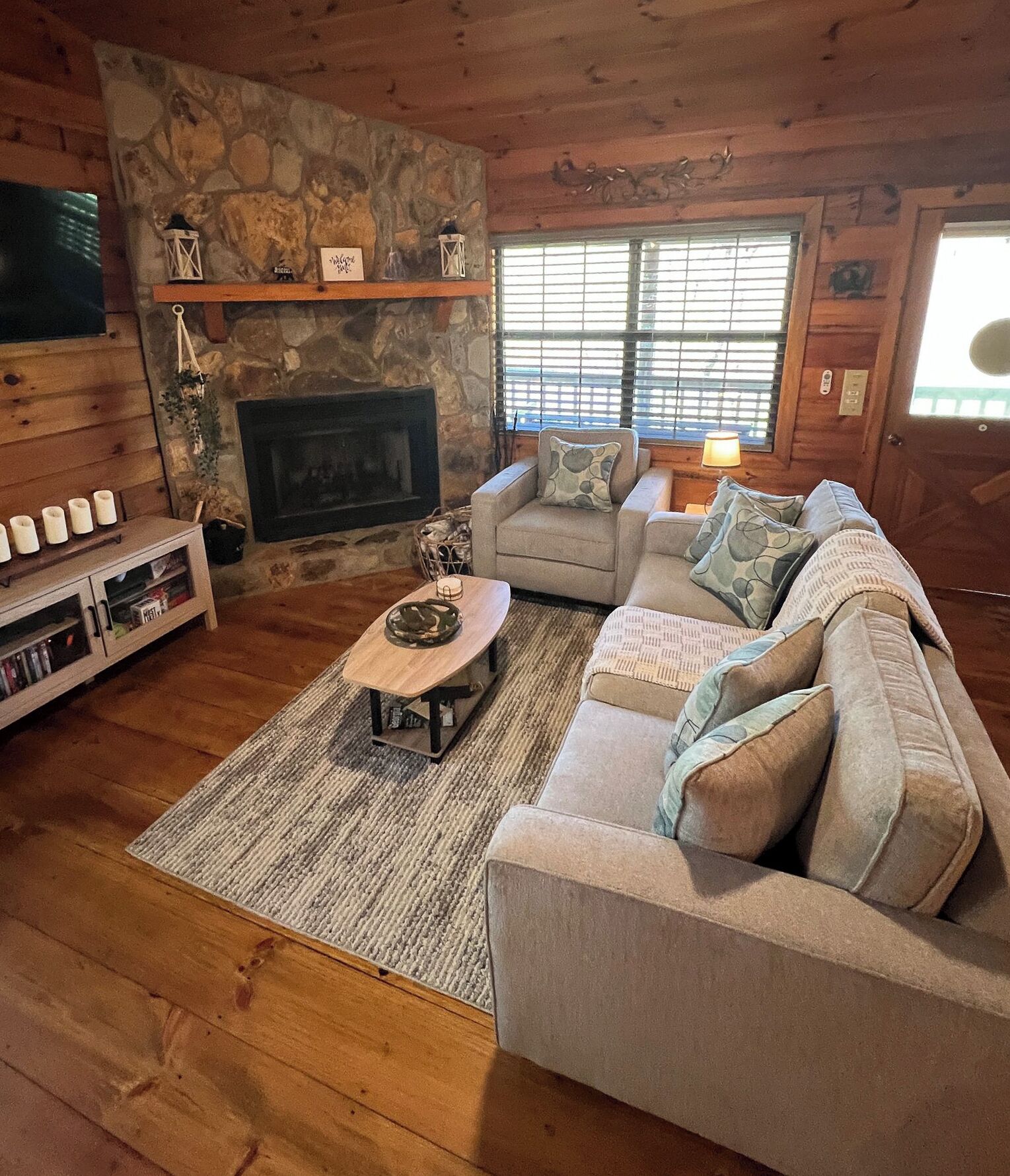 Smart-TV, Kamin, Videospiele